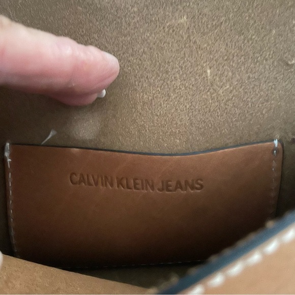 Calvin Klein Contrast Stitch Crossbody bag Light Brown 8 X 4.5” Leather NWOT - Picture 10 of 11